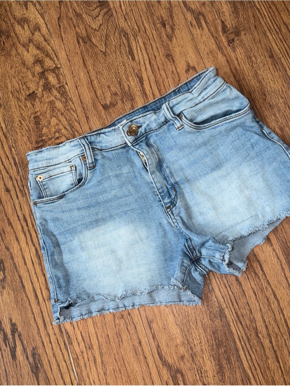 STS Blue Jeans Shorts Women's Light Wash Raw Cut Off Size 29 Jort Cotton Stretch